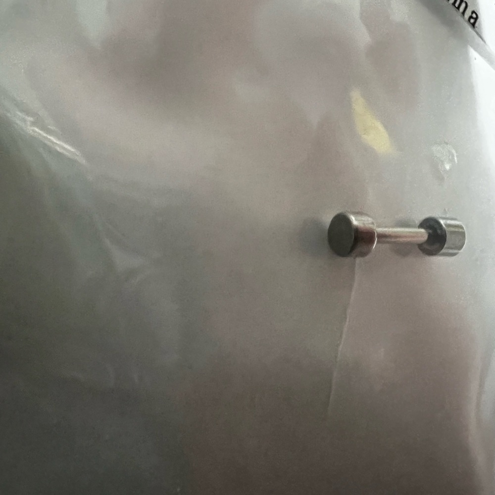 Moving sale! 
Pircing ear studs color silver - Picture 2 of 2
